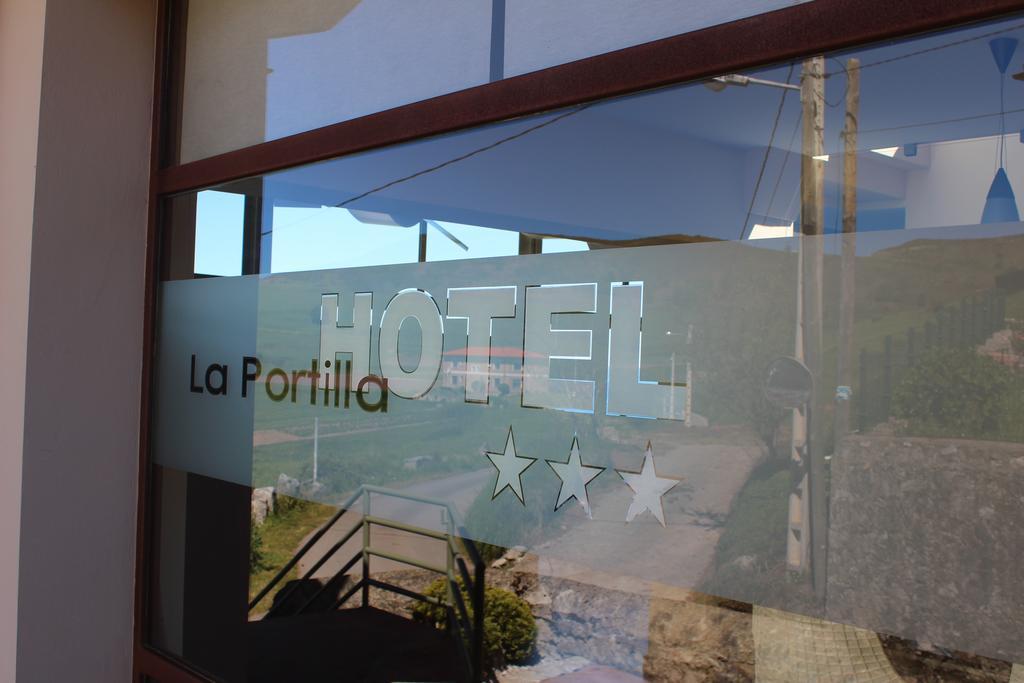 Hotel La Portilla Niembro Ngoại thất bức ảnh